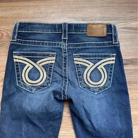 Big Star Liv Boot Cut Jeans Womens Size 24R Embroidered Low Rise Denim Stretch - Picture 5 of 9